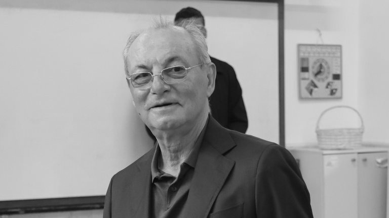 Изританият разпределител на порции Ахмед Доган търси чадър в Брюксел