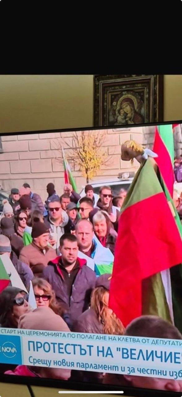 ПОЗОР! Сектата “Величие” на Ивелин Михайлов си прави евтин пиар с водната криза в Плевен