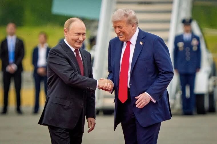 Топ анализ: Тръмп е готов на всичко да бъде сниман на една маса с Путин и Си Дзипин, отколкото със Зеленски!
