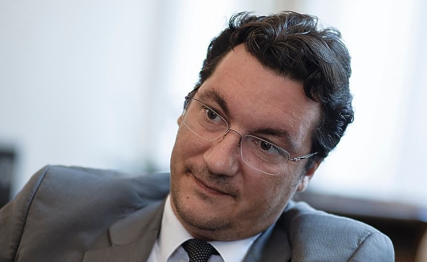 БСП си връща Крум Зарков, издига го за президент