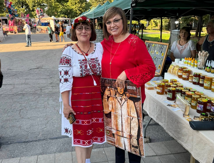 Корнелия хукна като лазарка за избиратели по села и паланки