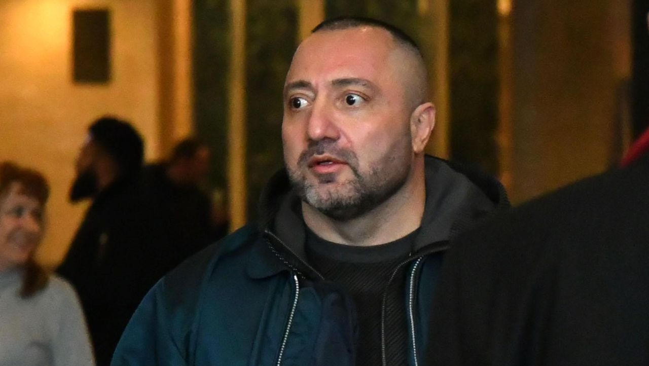 Митьо Очите дава 50 бона рушвет, за да спаси сина от затвора