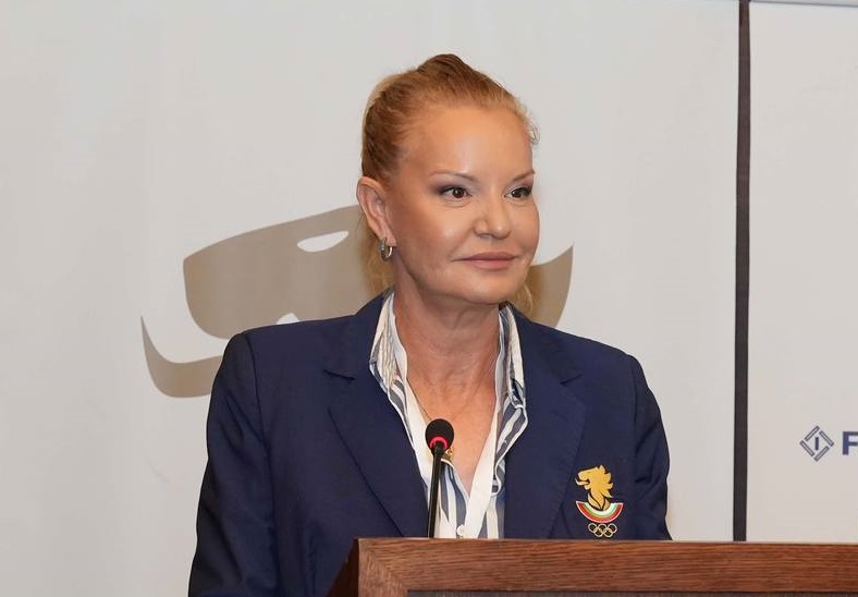 Стефка Костадинова отново захапа Весела Лечева