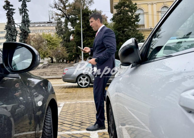 Майката на Ивелин от „Величие“ му врътна кранчето с парите (Снимки)  