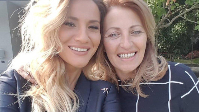 Приличат ли си двете: Зейнеб показа майка си на рождения й ден! (ето я тъщата на Стоян Балевски – СНИМКИ)