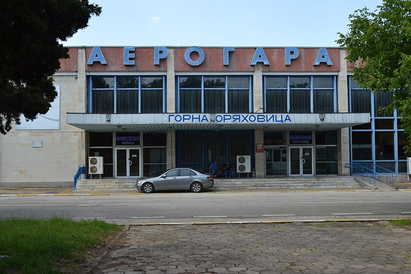 Сделка! Висаджията Киро Парахода взе летище „Горна Оряховица“ от Румен Вълка