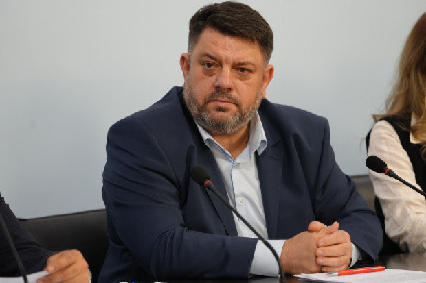 ГОРЕЩО ОТ ЧЕРВЕНАТА ЦЕНТРАЛА! Ръководството на БСП единодушно отхвърлило оставката на Зафиров