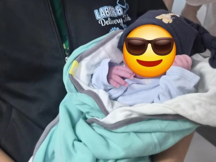 Лора Караджова роди трето дете. Дядо Данчо Караджов полудя от радост!