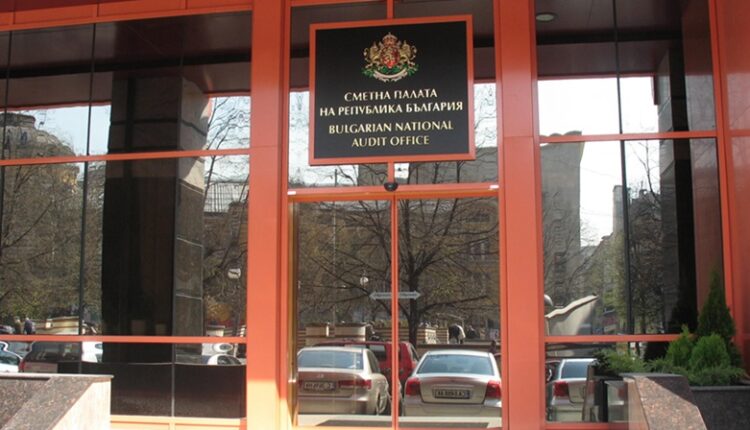 Масова сеч в Сметната палата, 37 изхвърчаха