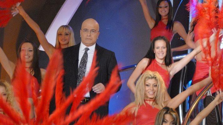 Отказва ли се от политиката? Слави се завръща в телевизията като водещ!