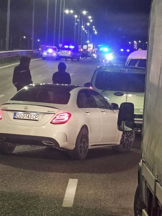 Полицай загина в опит да обезопаси катастрофа с убит пешеходец на Околовръстното на София