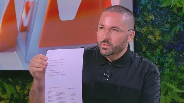 Бащата на Сияна обмисля влизане в парламента