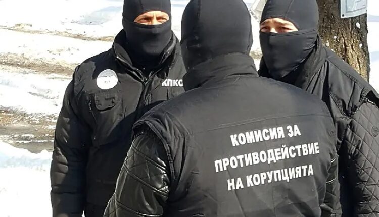 Закриването на КПК замита следи от политическа корупция