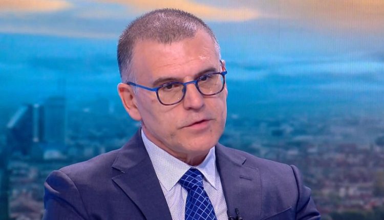 6000 работещи пенсионери гълтат €300 милиона