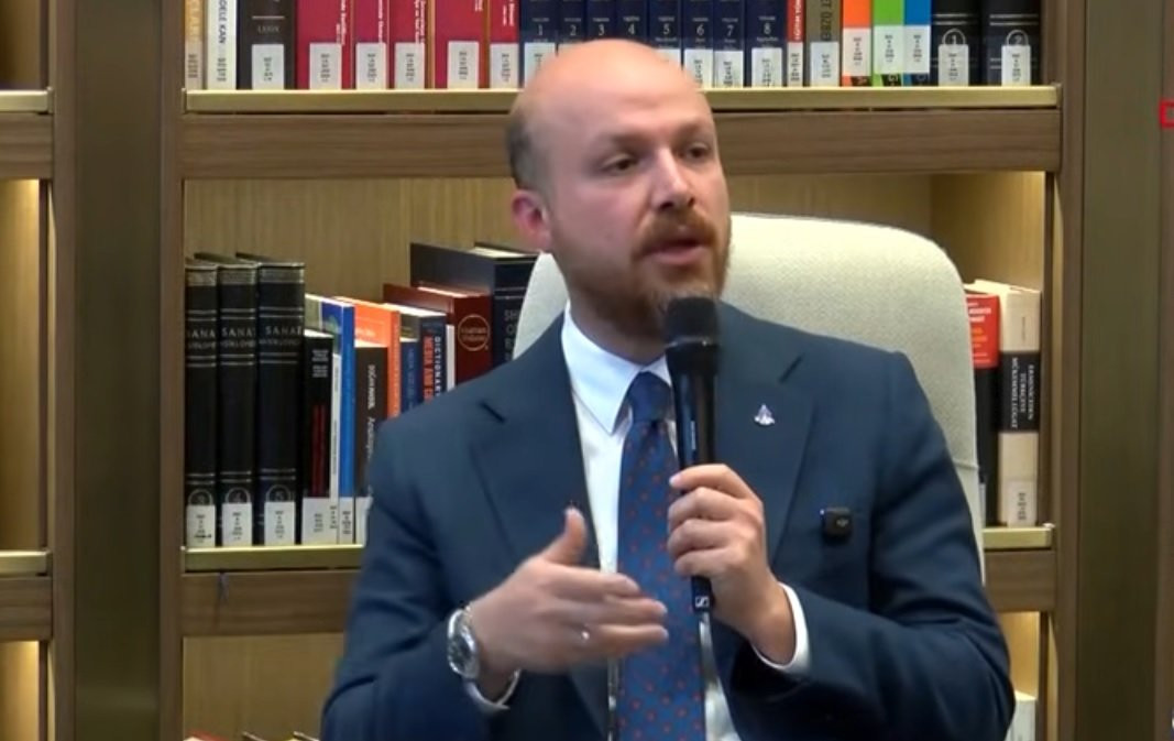„Детето да не става любител на еспресо, преди да вкуси турско кафе“. Кой ще наследи Ердоган?