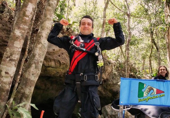 Изперкалият шаман Ивайло Калушев с 21 имота в България и Мексико – има своя пещера в Юкатан