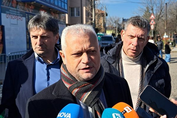Емил Дечев вкарва нов модел за изборен терор
