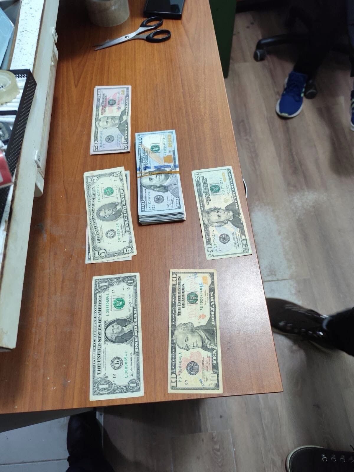 МВР залови хора на Пеевски да купуват гласове в щатски долари и британски и турски лири! (Снимки)