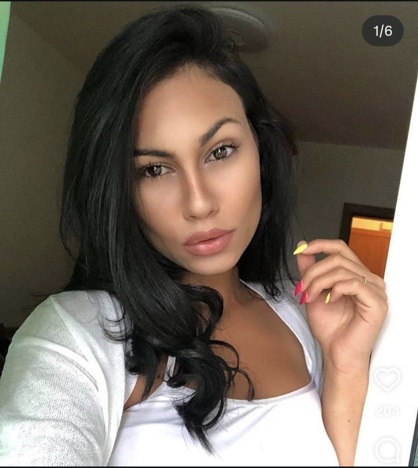 Ергенът Георги Гатев крие истинска красавица в дома си? Тайната лъсна(Снимки)