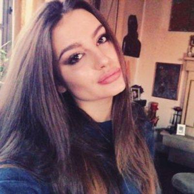 Ернестина и Андрей Слабаков гушнаха второ внуче (Първа снимка на пеленачето)