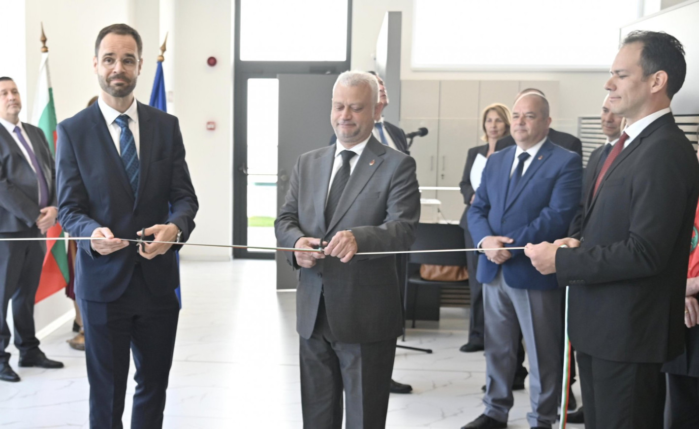 Започва издаването на паспорти с 10-годишен срок на валидност