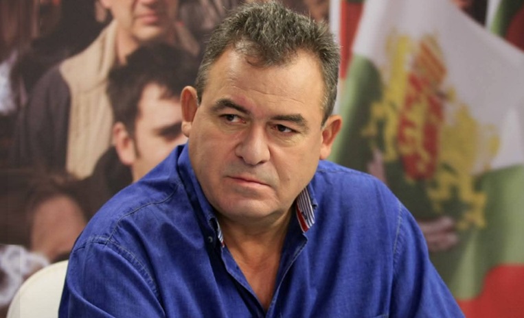 Кошмар в Narod.bg! Министър на косъм да застреля в главата на Богомил Бонев