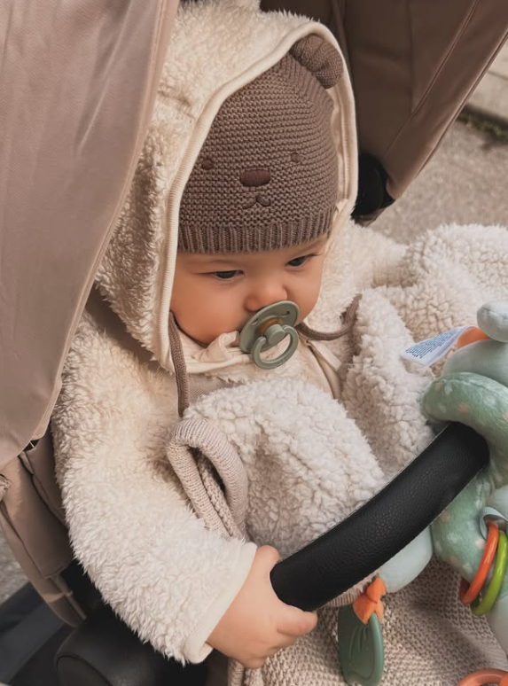 Най-после: Натали Трифонова показа официално бащата на Арън (Семейството отпразнува 7 месеца от раждането на мъника – Снимки)