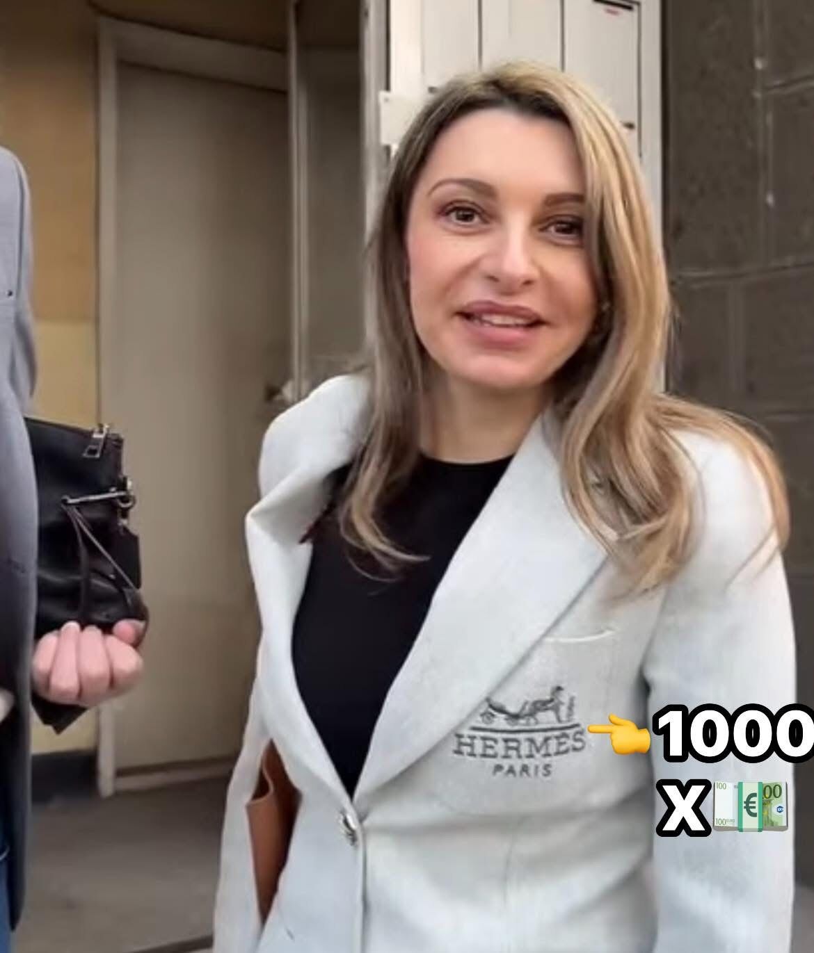 Павела Митова от Бардака на Слави, която свършва бързо, счупи тъпомера в кампанията с бъклица и дрян и сако “Hermes”!