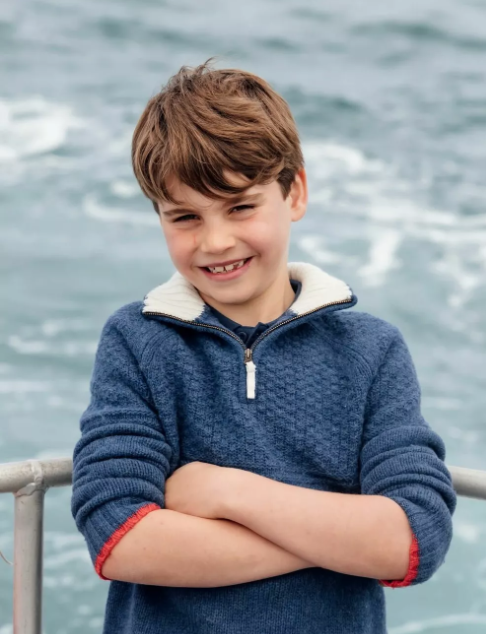 Принц Луи празнува осмия си рожден (Вижте колко порасна най-малкия кралски наследник – Снимка)