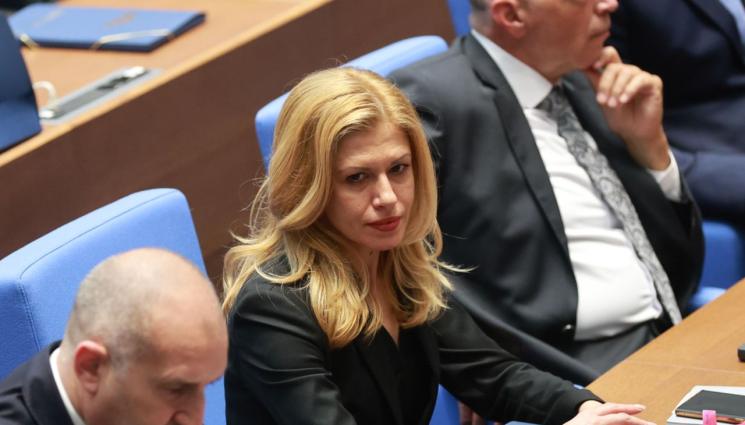 ЮРИСТКА ПОЕМА ВЛАСТТА: Михаела Доцова е новият шеф на НС!