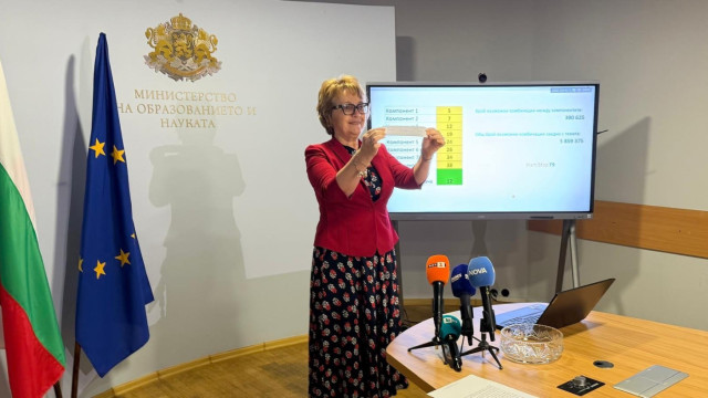 50 000 зрелостници на матура по БЕЛ, падна им се вариант 8