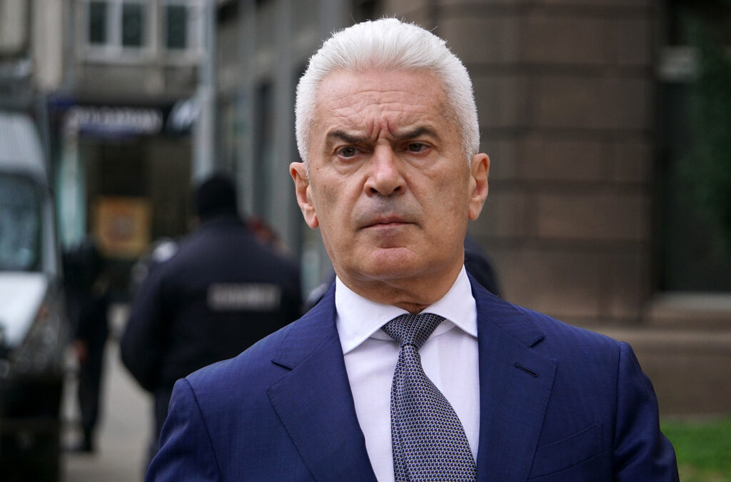 Волен с данъчна врътка като Румен Спецов