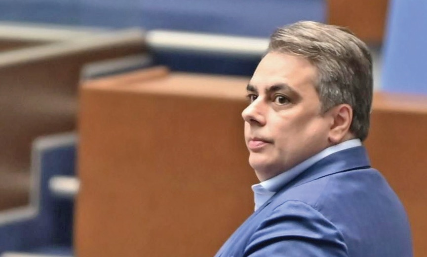 Готвят бунт срещу Асен Василев в „Продължаваме промяната“