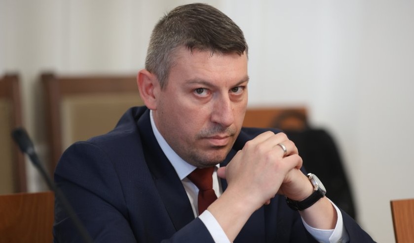 Шефът на ДАНС Деньо Денев е аут!