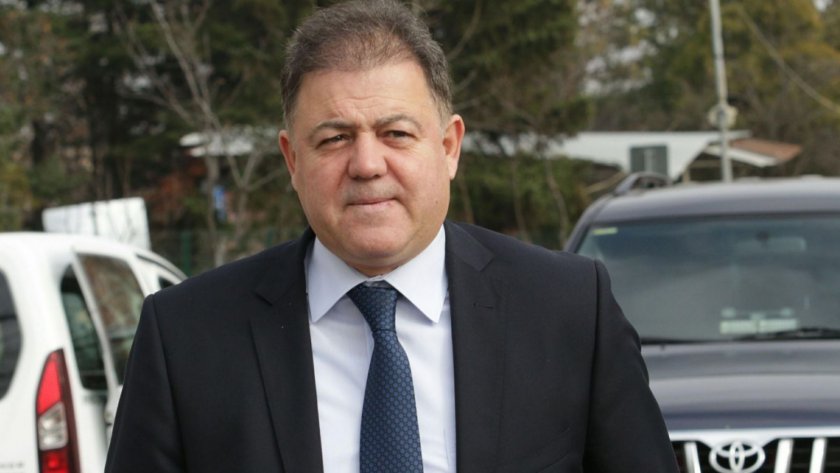 Бивш министър на ГЕРБ атакува президентската надпревара