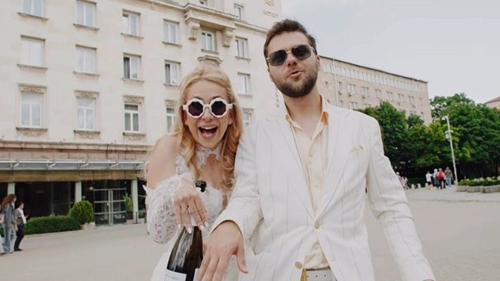 ЗЕВЗЕЦИ!! Алек Младенов към булката си: Мале, обожавам те! Царина: Младото си е младооо! (още пикантерии + СНИМКИ)