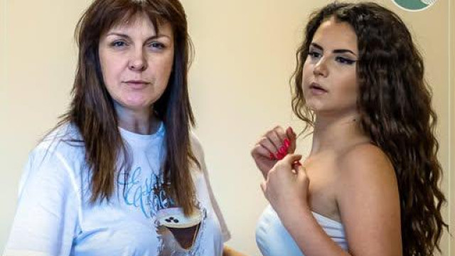 Калканджиева се запусна, ходи без грим и рошава