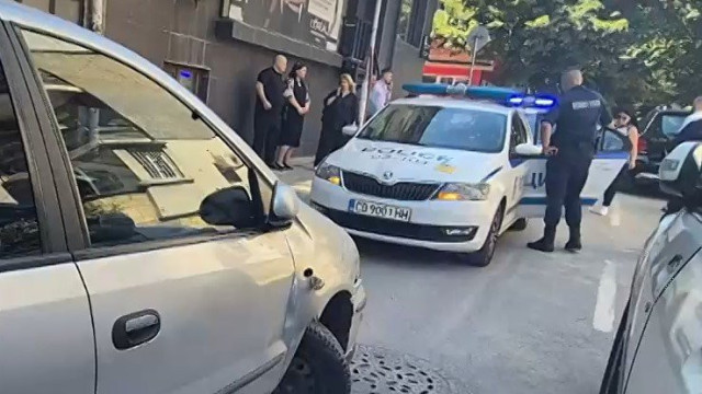 „Като филм на ужасите“: Пиян шофьор помете коли и размаха пистолет сред гости на сватба във Варна