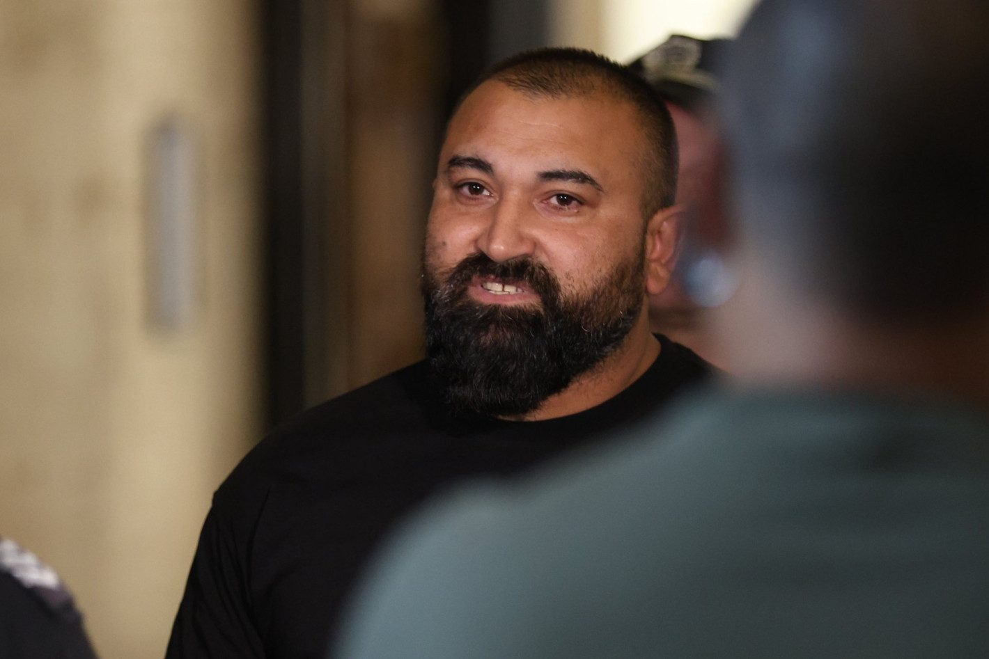 Оставиха зад решетките двама, свързвани с „Калашниците“ (снимки)