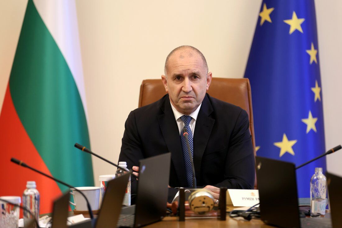 Румен Радев предупреди за страховит бюджетен дефицит и реване на умряло от всички, които го причиниха!