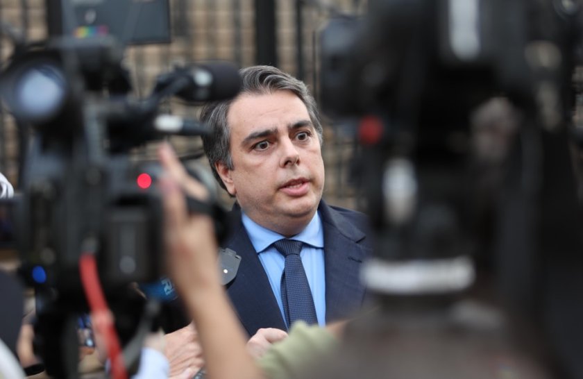 Явор Божанков оплю жестоко Асен Василев