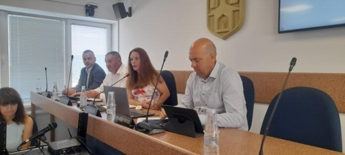 С декларация общинските съветници в Самоков казаха да за новия лифт на Мальовица