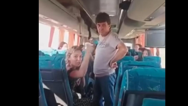 Шофьор на автобус би шамарче на Рая Пеева, тя го псува: Аз съм водеща на бТВ, бе! (ВИДЕО)