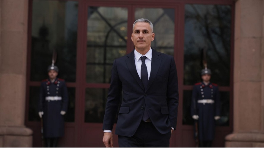 ГЕРБ показва средняк на Андрей Гюров за президент?