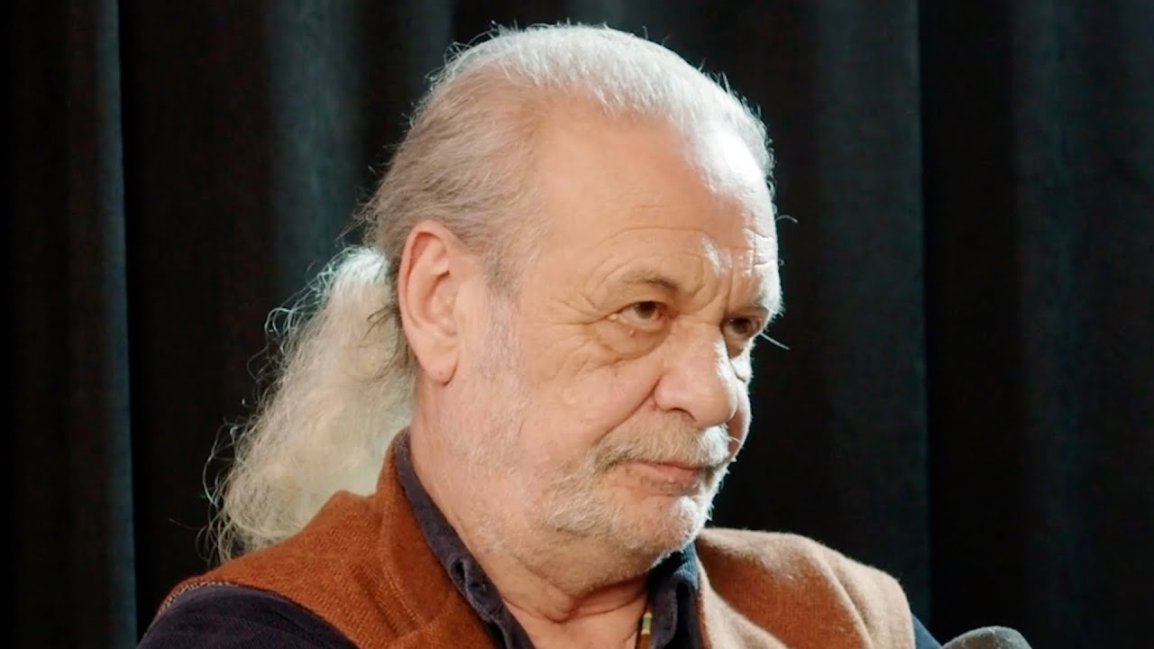 Евгений Дайнов наритан жестоко от шестима младежи