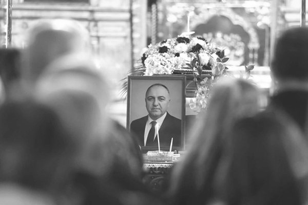 За последно: Антон Станков събра „царския кабинет“