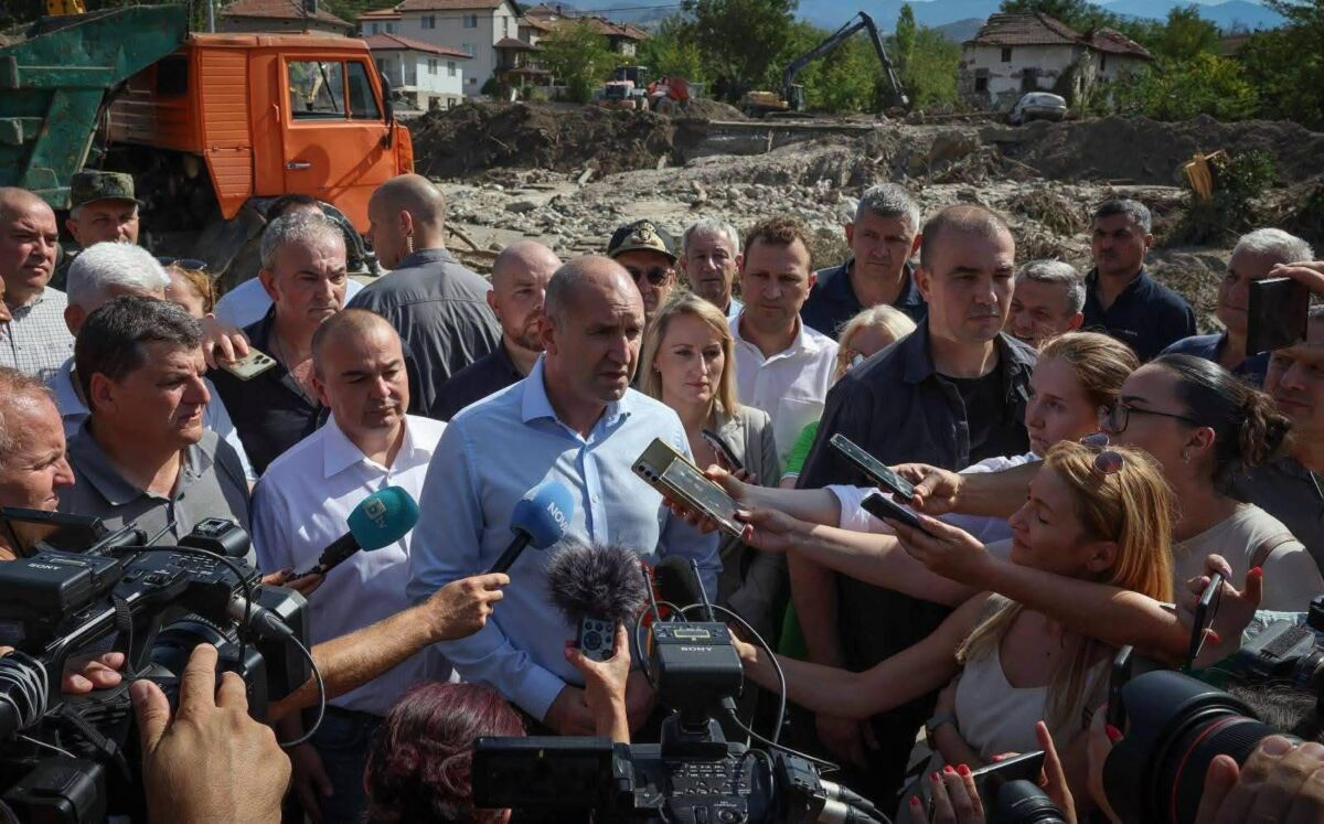 Извънредно! Румен Радев разкри, че Ами е бил предупреден от къртици в МВР за акцията в Драгалевци!