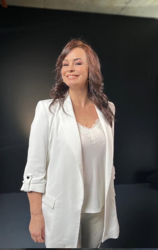 Мариана Векилска неузнаваема (Водещата отслабна за сватбата на щерка си – СНИМКА)