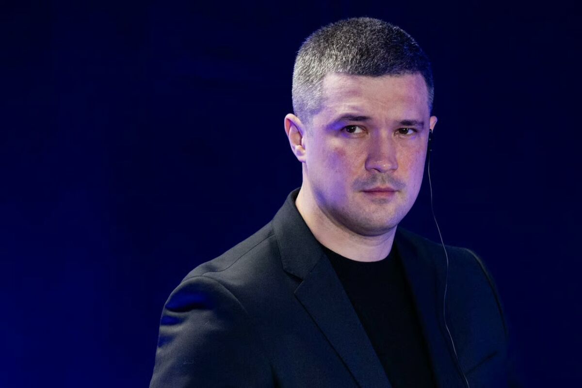 Уволненият от Зеленски министър на отбраната поиска незабавни избори за президент на Украйна!