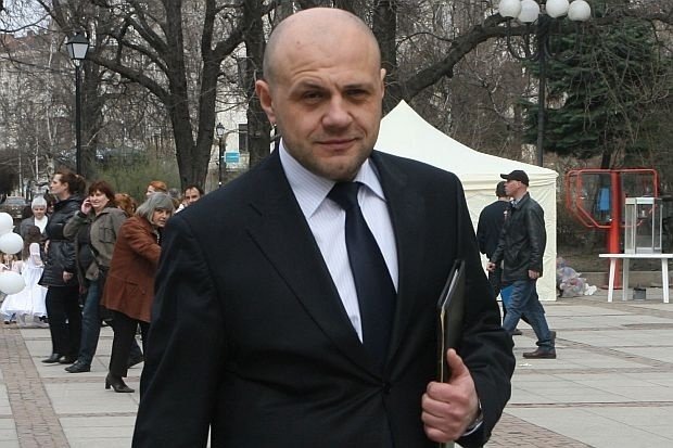 Трима стават за президент в ГЕРБ: Вариантите са Томислав Дочев, Фандъкова и Сачева